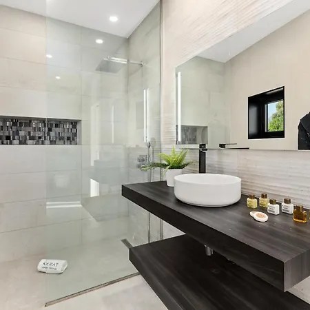 Karat Serendibida Villa *