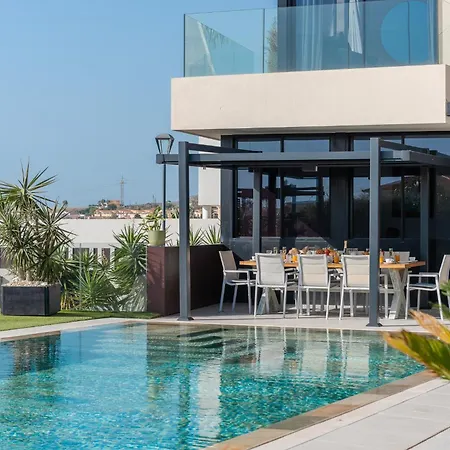 Villa Karat Serendibida